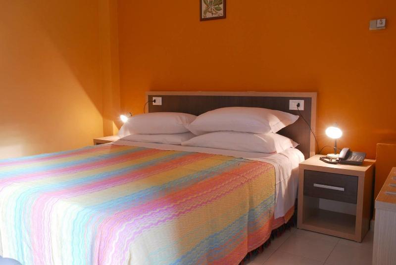 Hotel Michelangelo Teramo Bagian luar foto