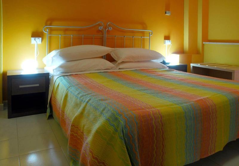 Hotel Michelangelo Teramo Bagian luar foto